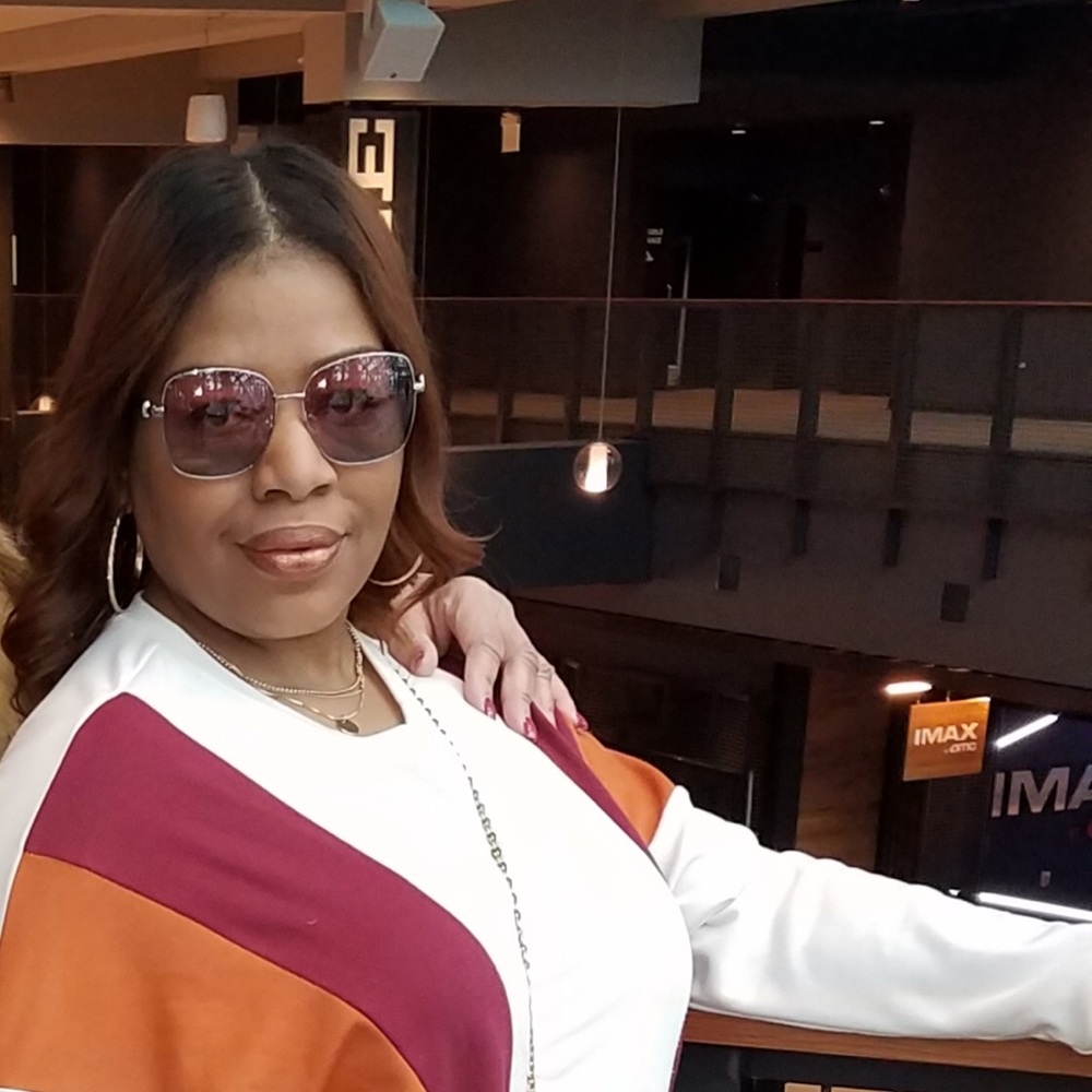 Meet your Posher, Shenitta